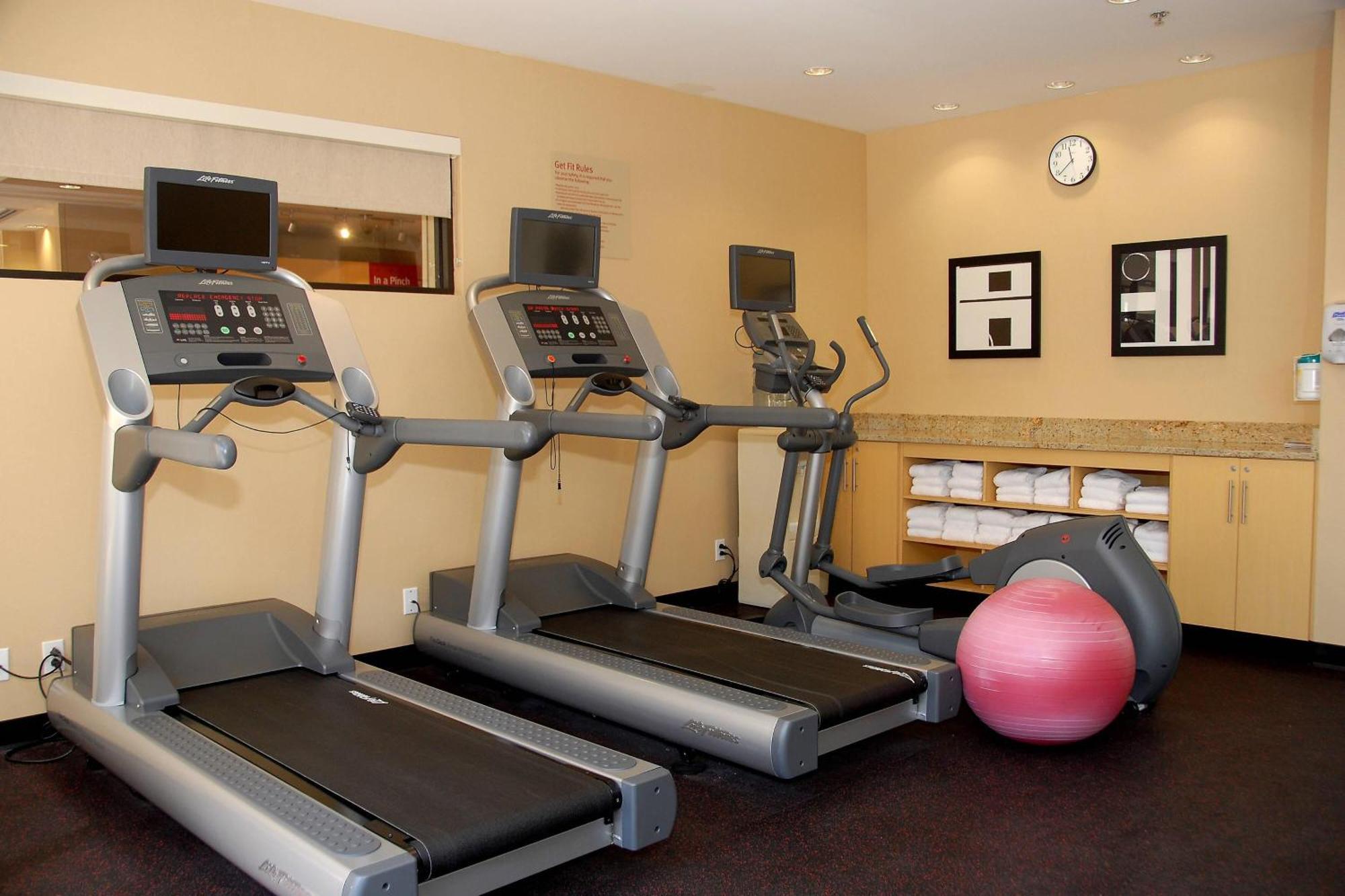 Towneplace Suites By Marriott Bethlehem Easton/Lehigh Valley Hollo Exteriör bild